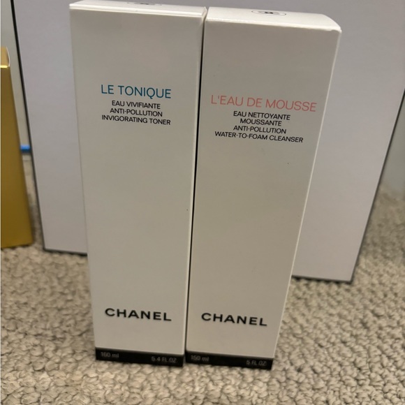 Chanel Holiday 2023 Gift Set - Picture 4 of 5